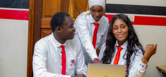 Webmaster & Développement Mobile — UP'TECH Dakar